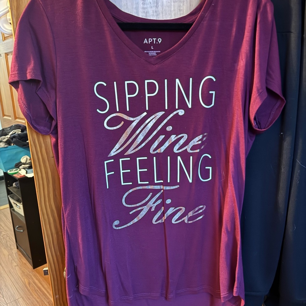 Apt. 9 Women's Burgundy Graphic Tee